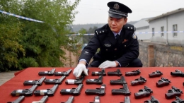 统一销毁非法枪爆物品
