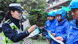 强化“骑手”上路管理