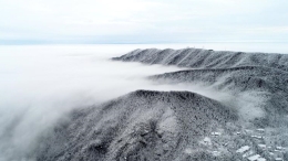 庐山雪后壮观瀑布云