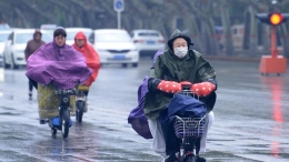 气温“跳水” 风雨来袭