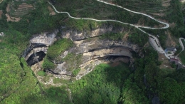 走近宁强地洞河天坑