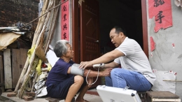行走山乡 守护健康
