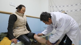 甘肃：健康扶贫惠村民