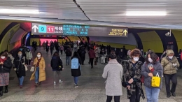 上海地铁早高峰继续限流