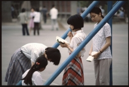 图说历史：80年代的女中学生