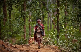 最后的狩猎人探访尼泊尔原始部落