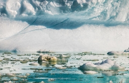 美摄影师拍北极冰融图