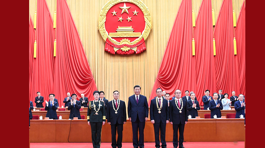 全国抗击新冠肺炎疫情表彰大会在北京隆重举行