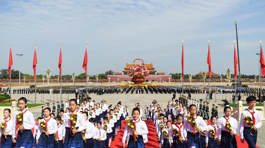 烈士纪念日向人民英雄敬献花篮仪式在京隆重举行