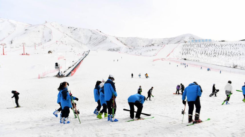 新疆阿勒泰打造冰雪旅游新高地