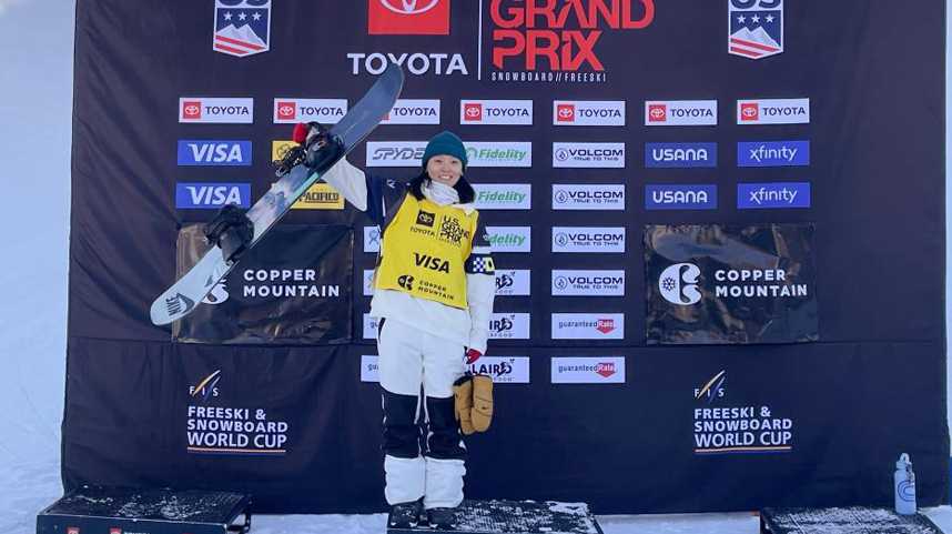 蔡雪桐夺得单板滑雪U型场地世界杯首站冠军