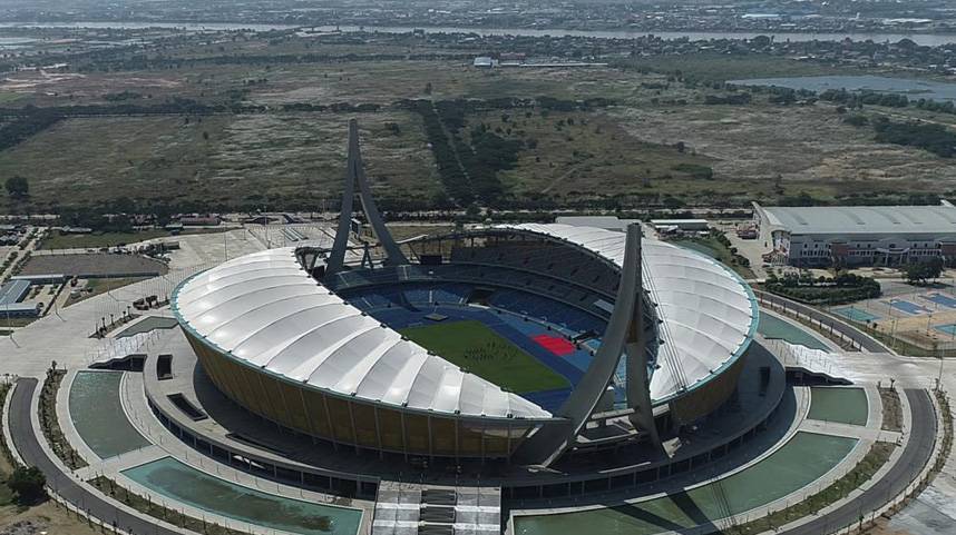 中国援建柬埔寨国家体育场项目正式启用