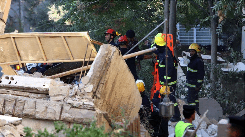 约旦安曼一居民楼倒塌致5人死亡