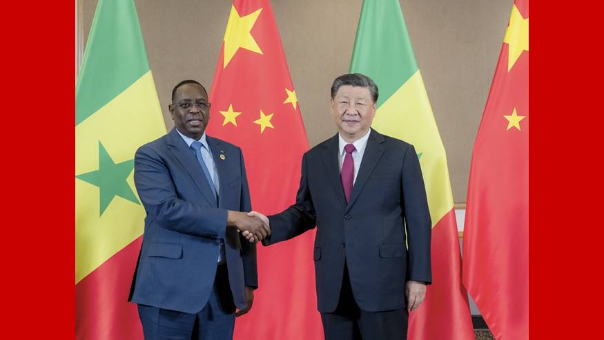 习近平会见塞内加尔总统萨勒