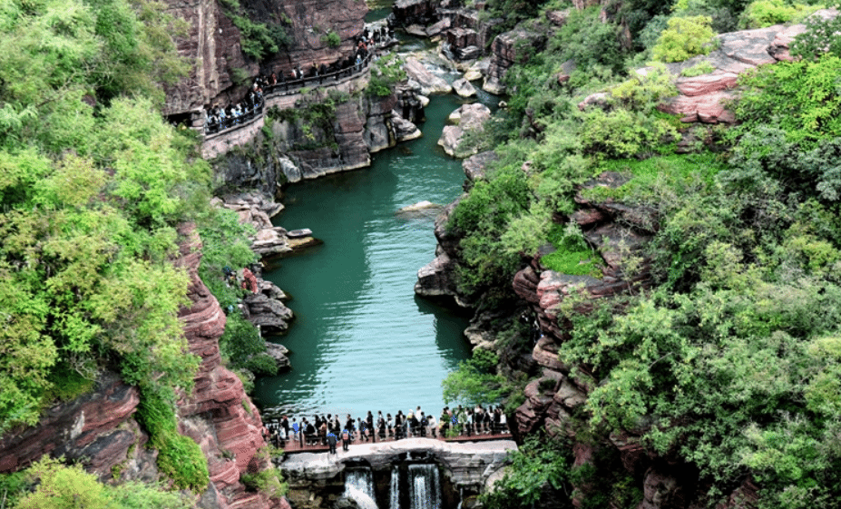 假期旅游热 祖国山河美