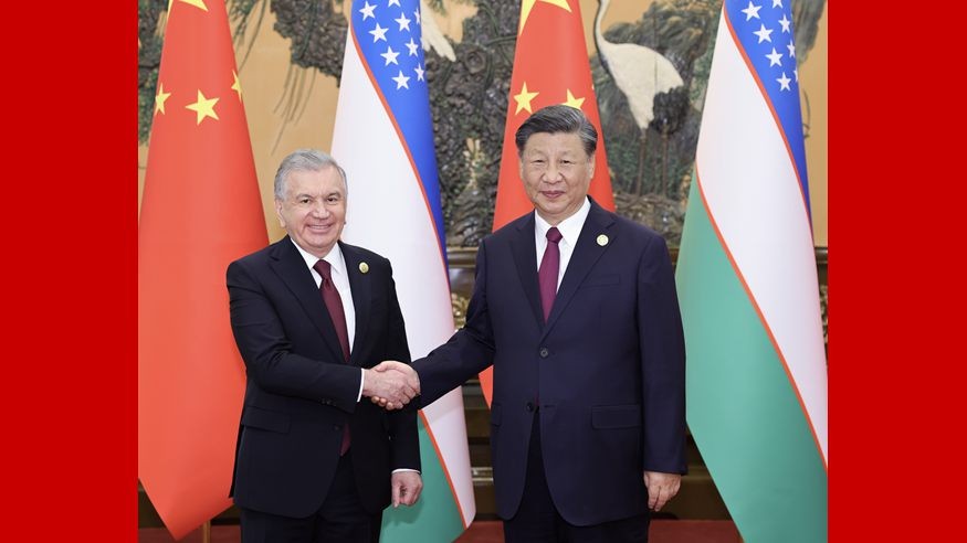 习近平会见乌兹别克斯坦总统米尔济约耶夫