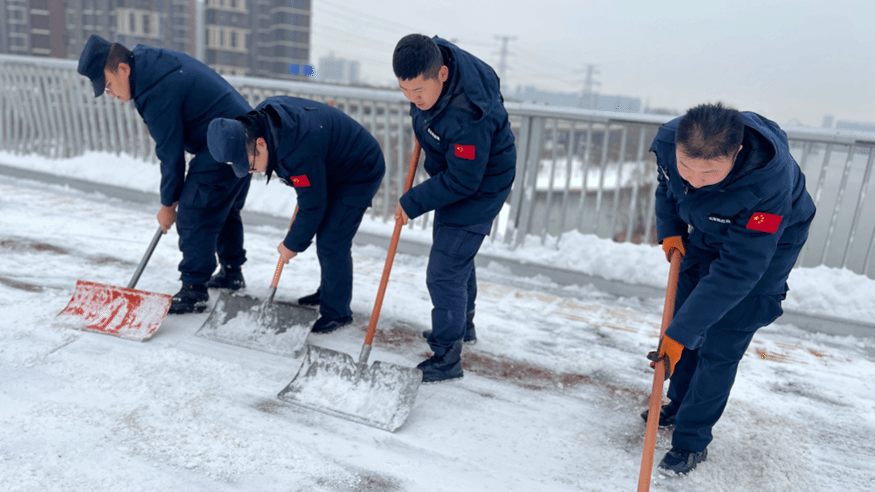 寒潮降雪来袭 多地多措并举保民生
