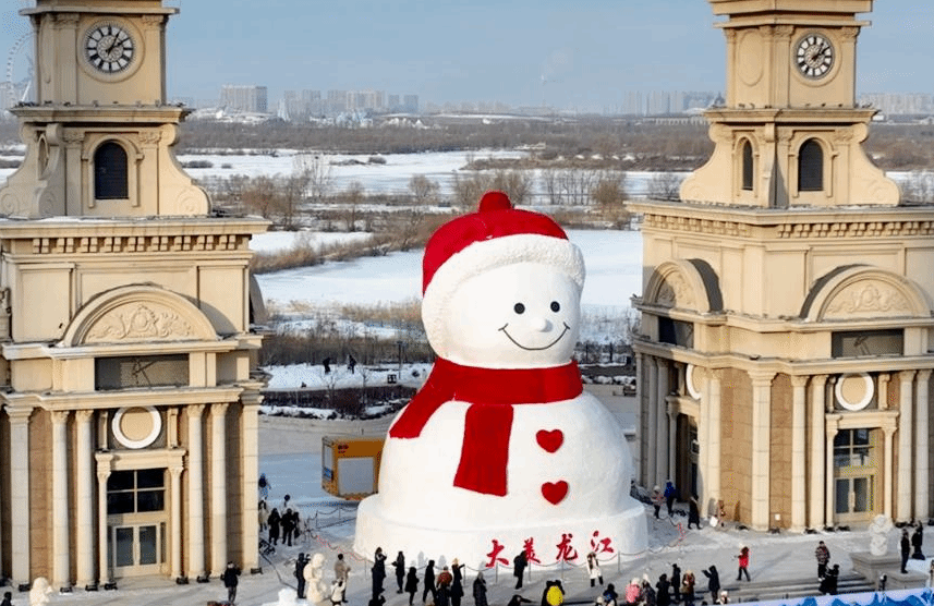 哈尔滨网红大雪人惊艳返场