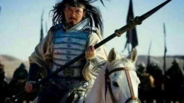 古代长枪的枪杆是用什么材料制作的
