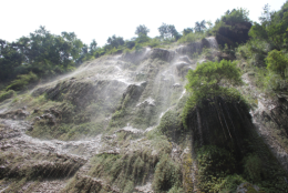中国最美瀑布公路