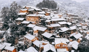 下雪啦！国内第一批赏雪地 一夜雪落美到窒息