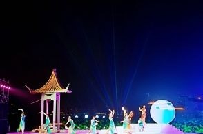 江南民俗文化旅游活动在苏州市石湖开幕