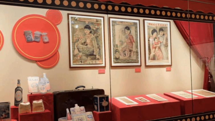 上海市历史博物馆馆藏年俗文物展开幕　海派年俗“花样多”