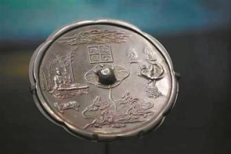 看铜镜两千多年的发展史 宝镜风华“省博”展出