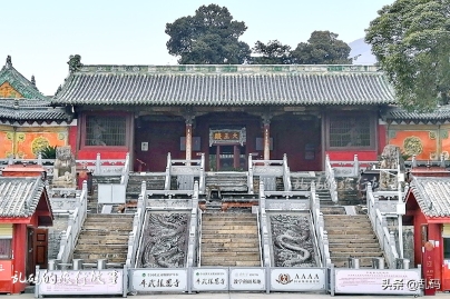 这座寺庙被誉为深山故宫 明代机械至今运转正常