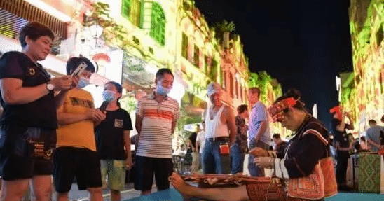 非遗技艺中秋夜亮相海口骑楼老街获民众点赞