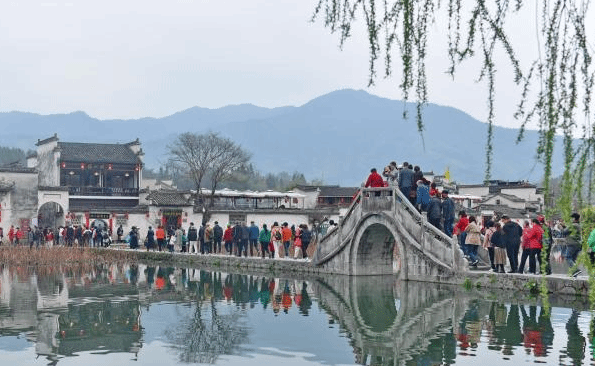 世界遗产地黟县“三八节”迎来旅游“小高峰”