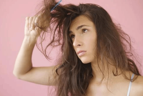 头皮油发尾干是什么发质 吹风筒对发质的损伤