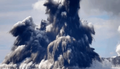 为何海底火山不会被海水浇灭？海底火山从哪来？