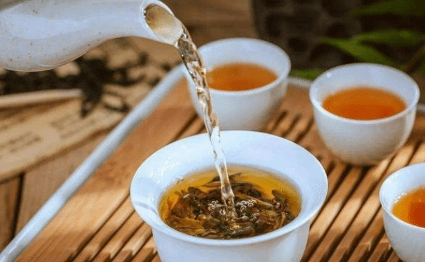 一个最简单的抗衰习惯！每天喝3杯抗衰效果最佳