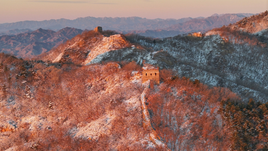 长城雪景如画