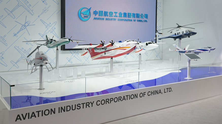 中国航空明星产品亮相巴黎航展