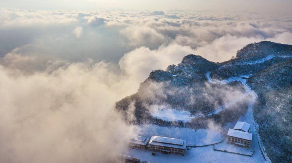 陕西汉中：龙头山雪中仙境