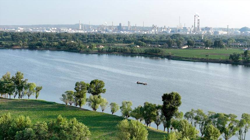 陕西靖边：芦河湿地水清景美