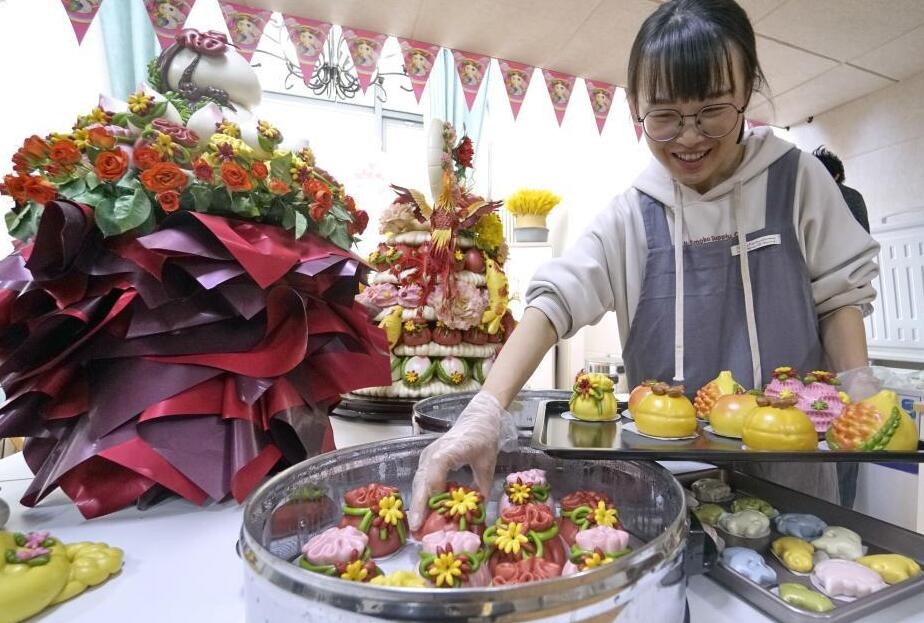 带着面花闯市场