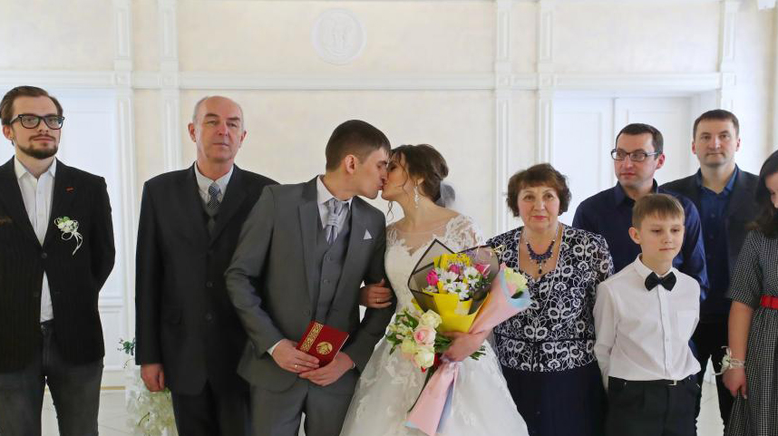 白俄罗斯：在“对称日”登记结婚