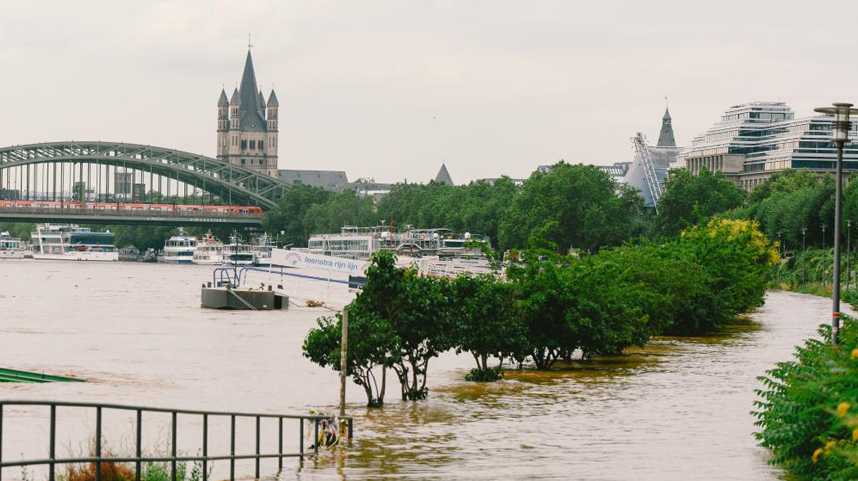 德国西部洪灾死亡者增至58人