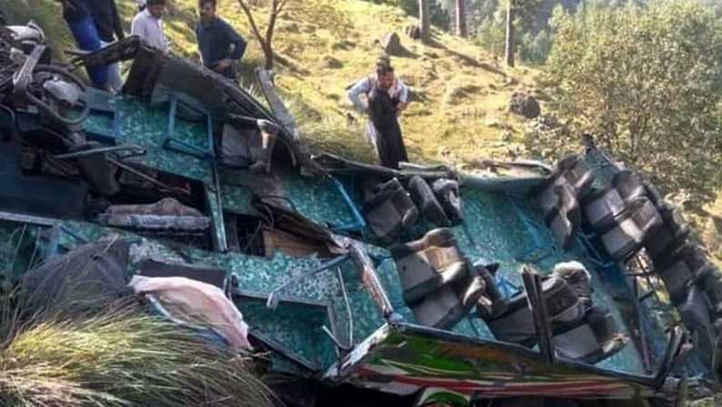 巴控克什米尔地区一客车坠入峡谷致15死10伤