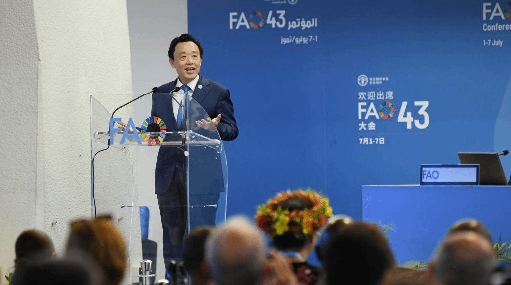 屈冬玉连任联合国粮农组织总干事