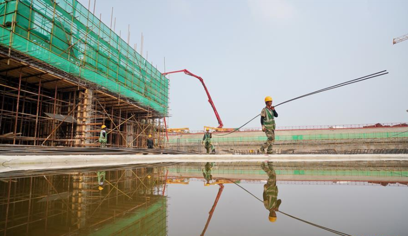 雄安新区：重点建设项目加紧施工