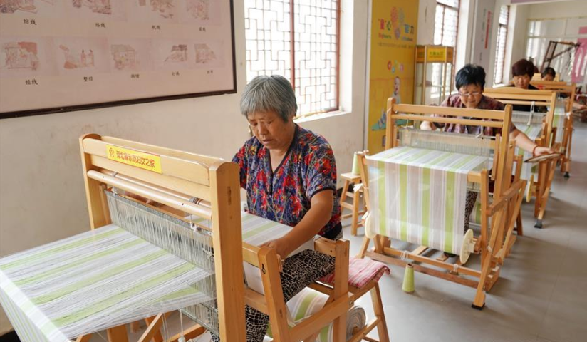 河北巨鹿：留守妇女家门口就业促增收