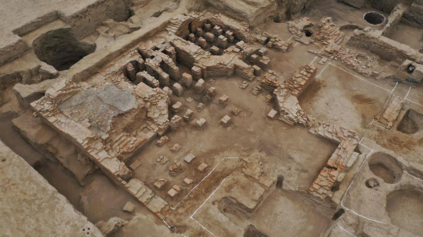 新疆天山北麓发现古代公共浴场遗址