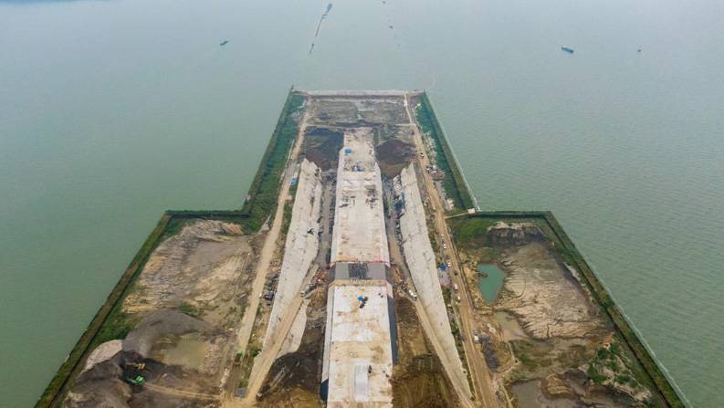 国内在建最长湖底隧道——苏锡常南部高速公路太湖隧道工程南泉段主体完工