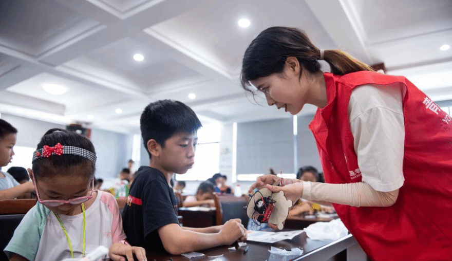 湖南常德：公益课堂丰富学生暑期生活