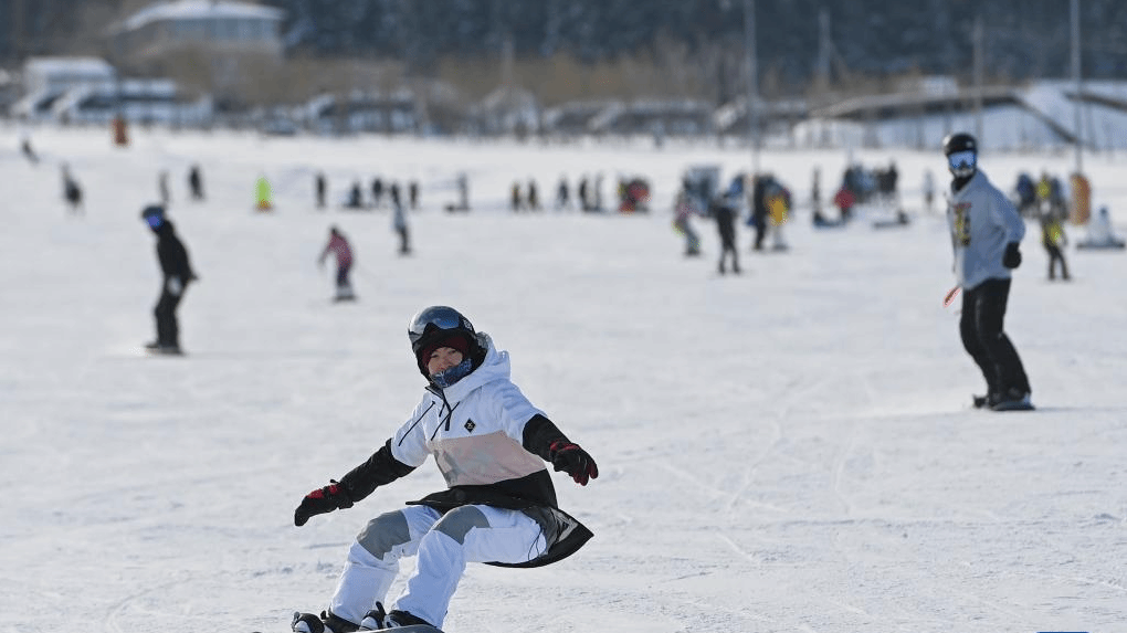 乌鲁木齐：户外雪趣