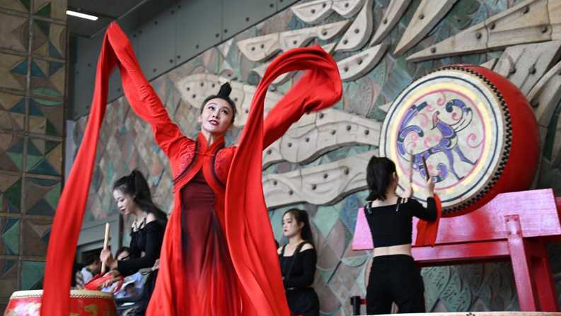 首届朝阳捌月全民艺术节在京开幕